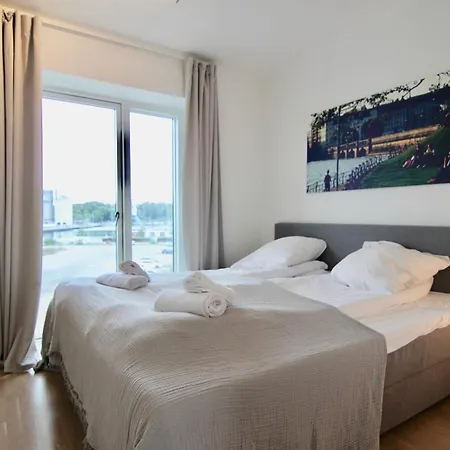 Great 2-bed Wbalcony In Harbour Lejlighed